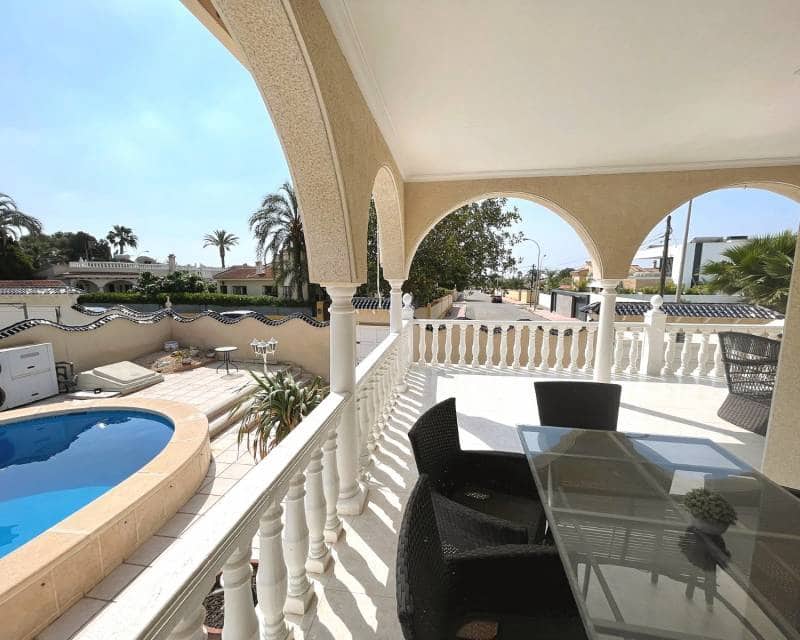 4 soverom Villa til salgs i Ciudad Quesada med svømmebasseng - € 585 000 (Ref: 9809880)