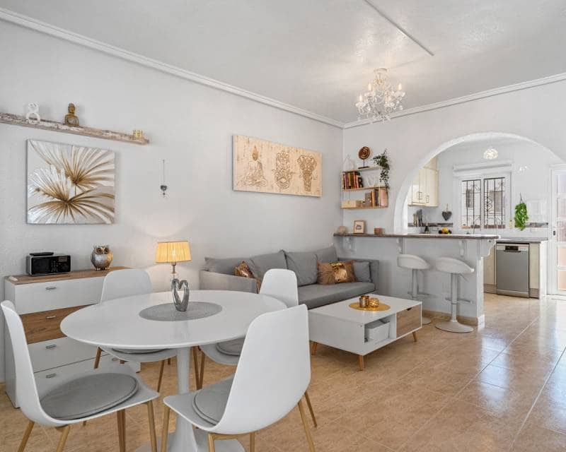 Pareado de 3 habitaciones en Benijófar en venta con piscina - 229.000 € (Ref: 9838480)