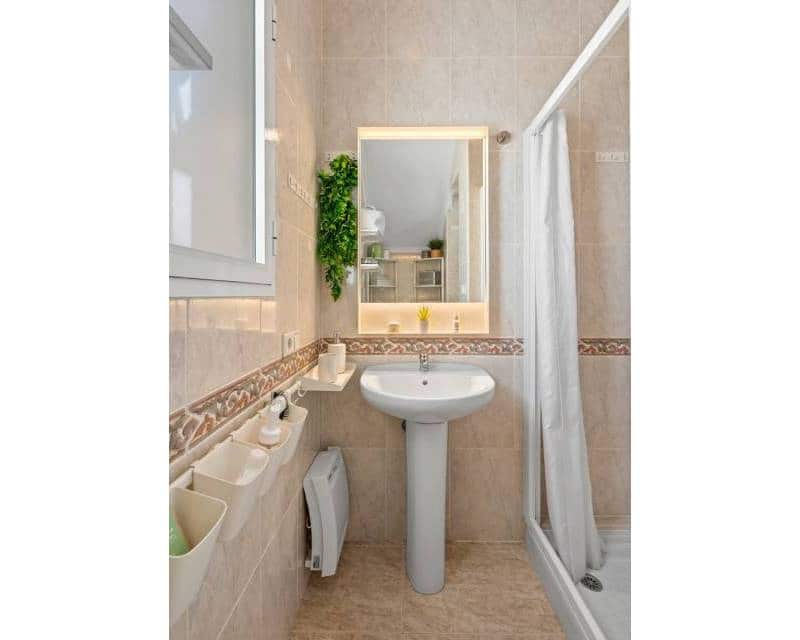 Pareado de 3 habitaciones en Benijófar en venta con piscina - 229.000 € (Ref: 9838480)