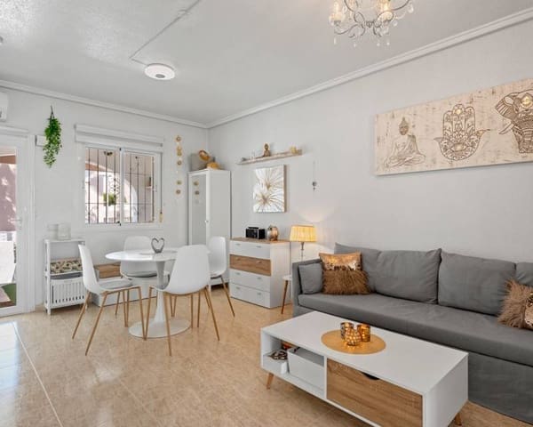Pareado de 3 habitaciones en Benijófar en venta con piscina - 229.000 € (Ref: 9838480)