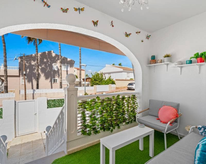 Pareado de 3 habitaciones en Benijófar en venta con piscina - 229.000 € (Ref: 9838480)
