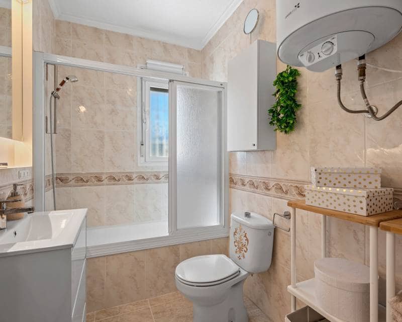 Pareado de 3 habitaciones en Benijófar en venta con piscina - 229.000 € (Ref: 9838480)
