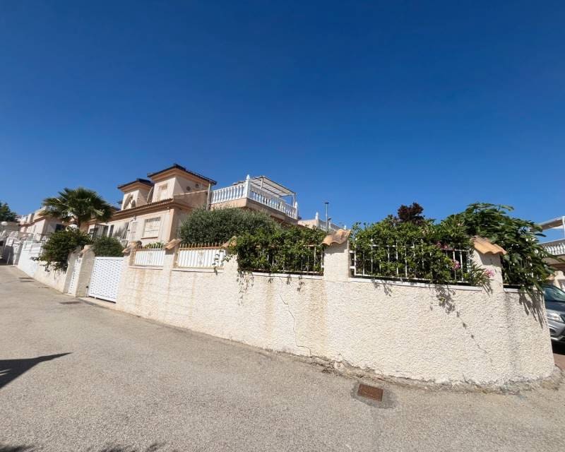 Pareado de 2 habitaciones en Ciudad Quesada en venta con piscina garaje - 245.000 € (Ref: 9847786)