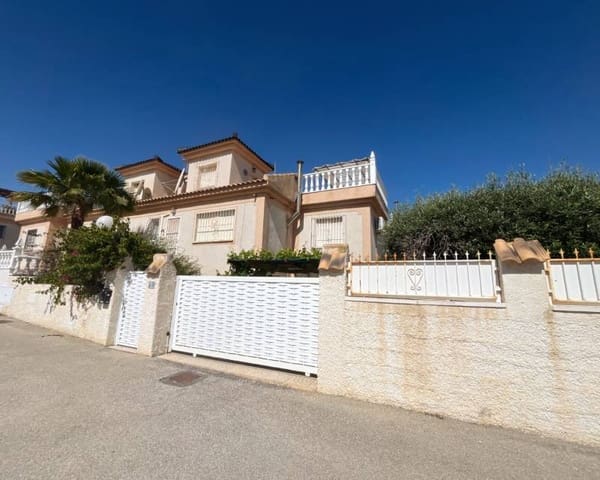 2 slaapkamer Halfvrijstaande villa te koop in Ciudad Quesada, Rojales met zwembad garage - € 245.000 (Ref: 9847786)