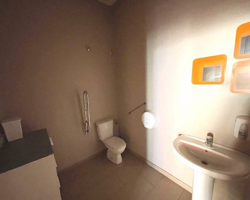 Commerciale in vendita in Algorfa - 120.000 € (Rif: 9847942)