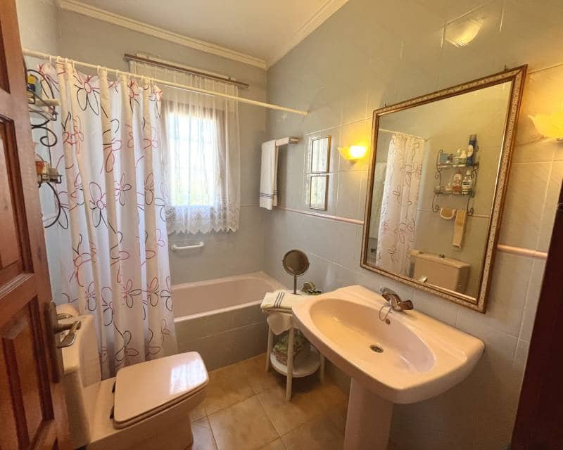 4 soverom Villa til salgs i Ciudad Quesada med svømmebasseng garasje - € 385 000 (Ref: 9861042)