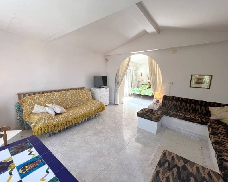 4 soverom Villa til salgs i Ciudad Quesada med svømmebasseng garasje - € 385 000 (Ref: 9861042)