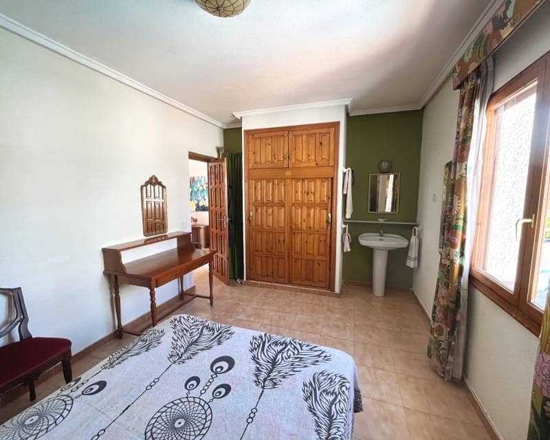 4 soverom Villa til salgs i Ciudad Quesada med svømmebasseng garasje - € 385 000 (Ref: 9861042)