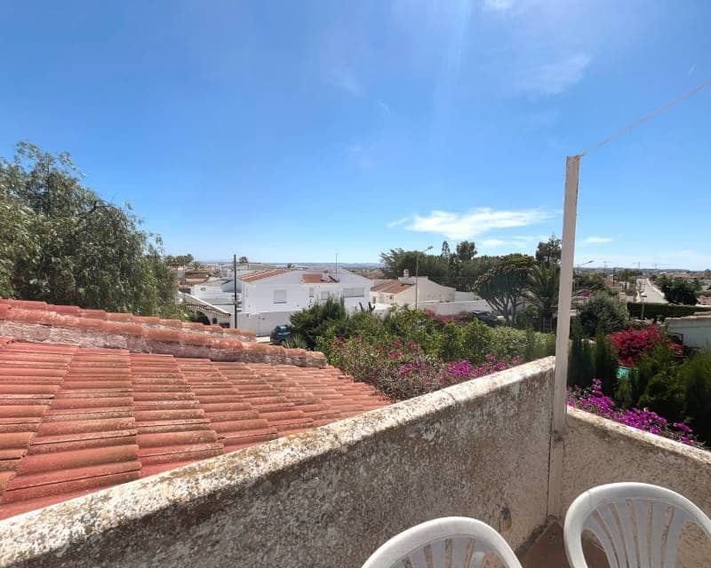 4 soverom Villa til salgs i Ciudad Quesada med svømmebasseng garasje - € 385 000 (Ref: 9861042)
