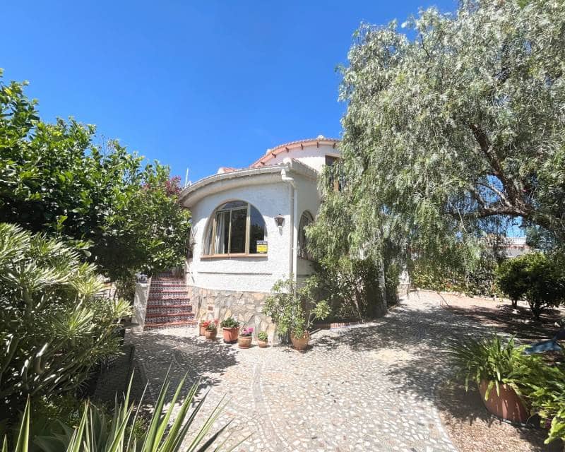 4 soverom Villa til salgs i Ciudad Quesada med svømmebasseng garasje - € 385 000 (Ref: 9861042)