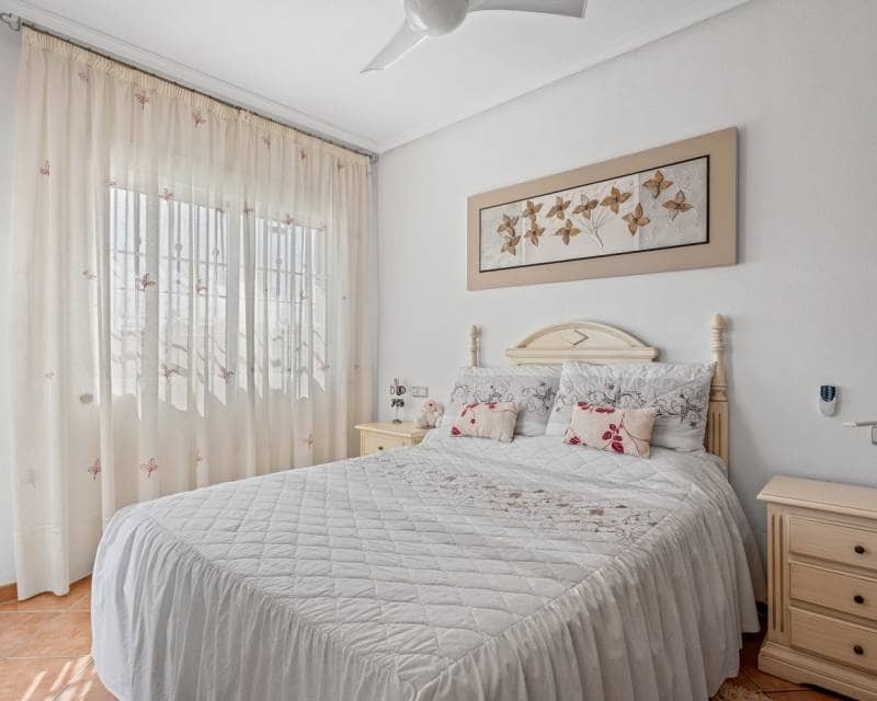 3 chambre Villa/Maison à vendre à Lo Crispin avec piscine garage - 295 000 € (Ref: 9879838)