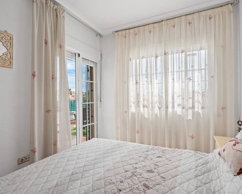 3 chambre Villa/Maison à vendre à Lo Crispin avec piscine garage - 295 000 € (Ref: 9879838)