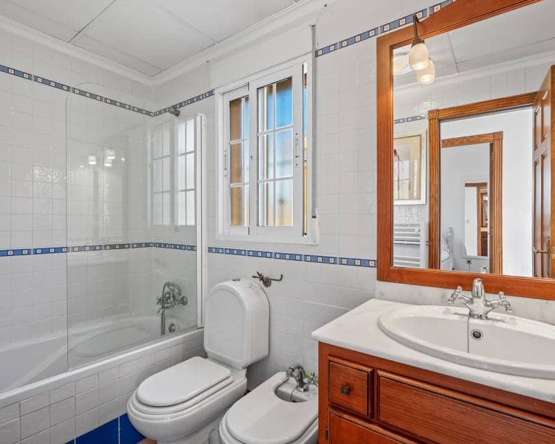 3 chambre Villa/Maison à vendre à Lo Crispin avec piscine garage - 295 000 € (Ref: 9879838)