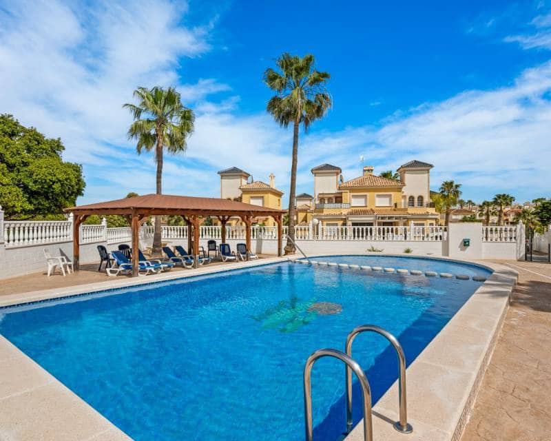 3 chambre Villa/Maison à vendre à Lo Crispin avec piscine garage - 295 000 € (Ref: 9879838)