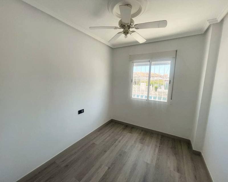 3 soverom Hus til salgs i Ciudad Quesada med svømmebasseng - € 249 000 (Ref: 9897325)