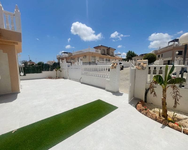 3 soverom Hus til salgs i Ciudad Quesada med svømmebasseng - € 249 000 (Ref: 9897325)