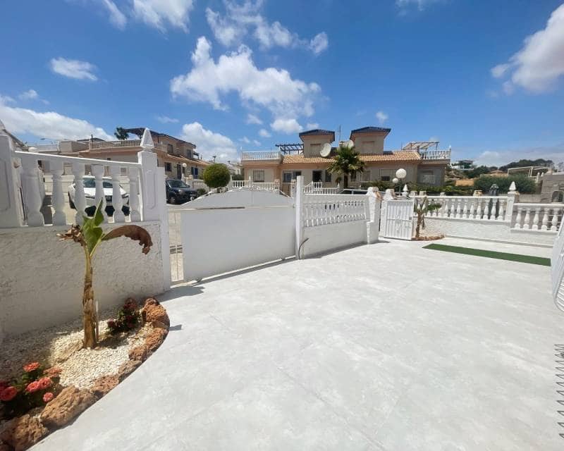 3 soverom Hus til salgs i Ciudad Quesada med svømmebasseng - € 249 000 (Ref: 9897325)