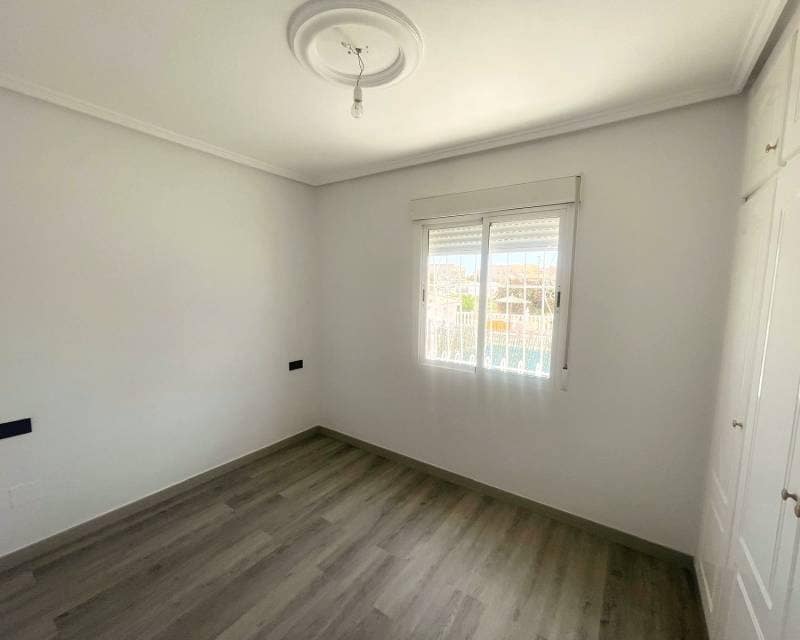 3 soverom Hus til salgs i Ciudad Quesada med svømmebasseng - € 249 000 (Ref: 9897325)