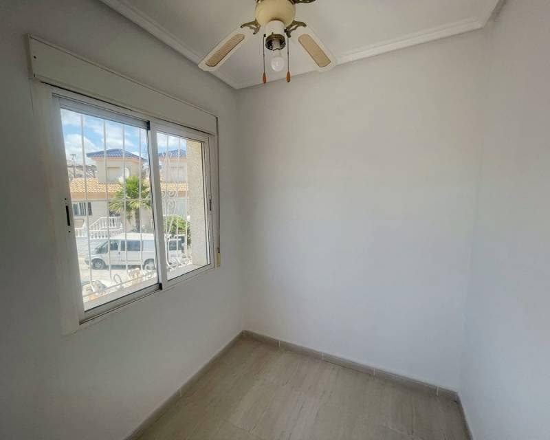 3 soverom Hus til salgs i Ciudad Quesada med svømmebasseng - € 249 000 (Ref: 9897325)