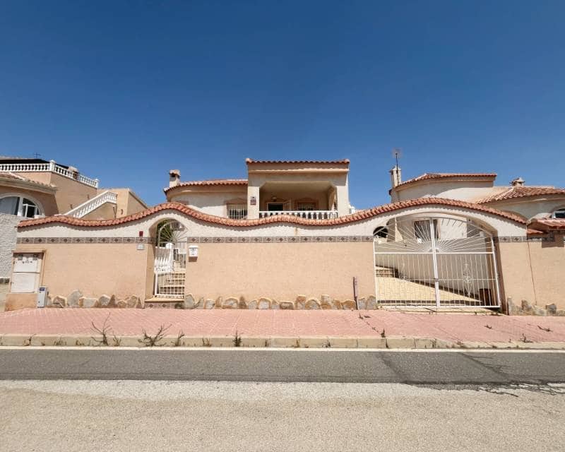 2 Zimmer Villa zu verkaufen in Ciudad Quesada mit Pool Garage - 285.000 € (Ref: 9938600)
