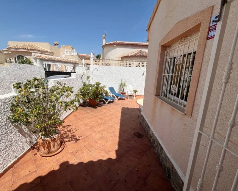 2 Zimmer Villa zu verkaufen in Ciudad Quesada mit Pool Garage - 285.000 € (Ref: 9938600)
