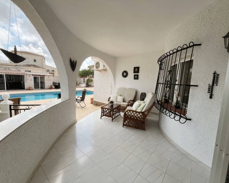 4 bedroom Villa for sale in Ciudad Quesada with pool garage - € 625,000 (Ref: 9958472)