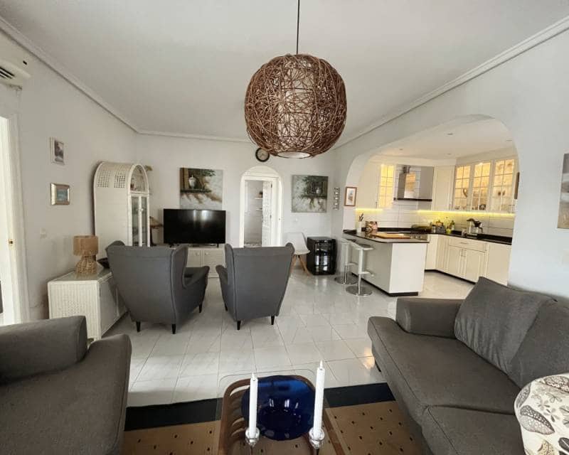 4 bedroom Villa for sale in Ciudad Quesada with pool garage - € 625,000 (Ref: 9958472)