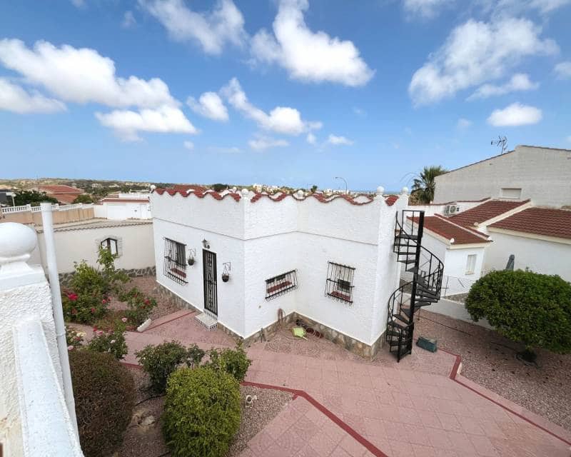 4 bedroom Villa for sale in Ciudad Quesada with pool garage - € 625,000 (Ref: 9958472)