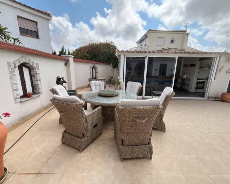 4 bedroom Villa for sale in Ciudad Quesada with pool garage - € 625,000 (Ref: 9958472)