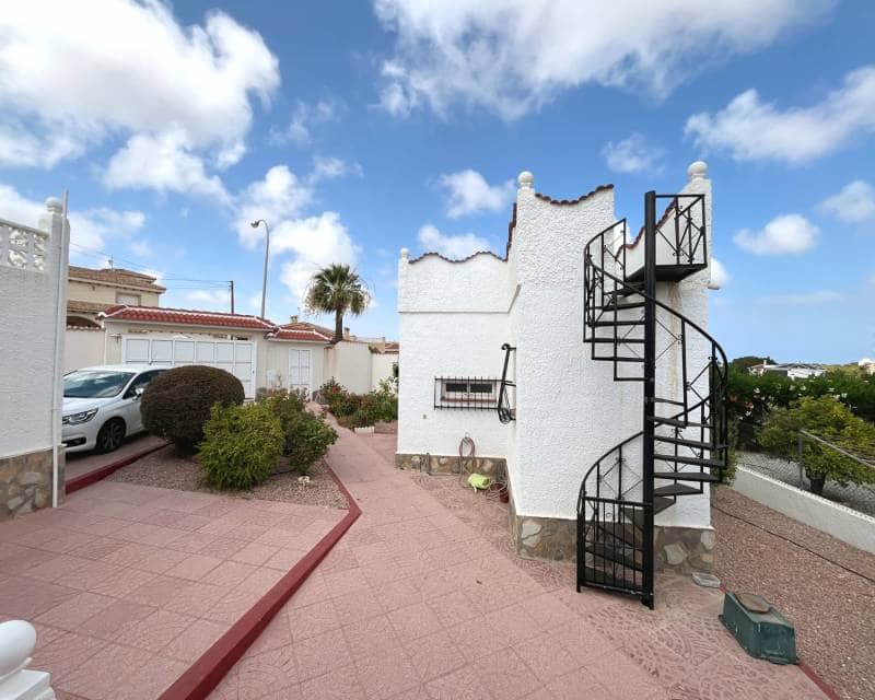 4 bedroom Villa for sale in Ciudad Quesada with pool garage - € 625,000 (Ref: 9958472)