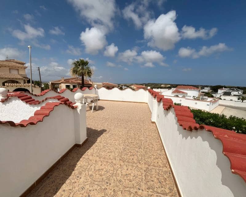 4 bedroom Villa for sale in Ciudad Quesada with pool garage - € 625,000 (Ref: 9958472)
