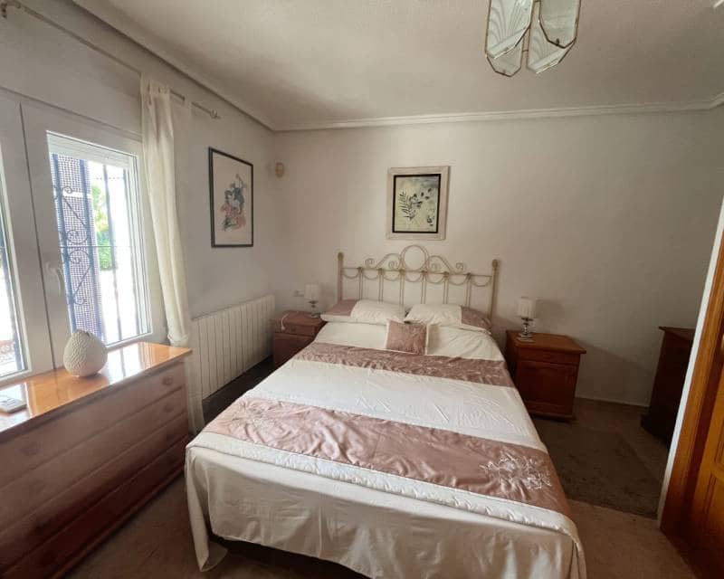4 Zimmer Villa zu verkaufen in Ciudad Quesada mit Pool Garage - 585.000 € (Ref: 9960203)