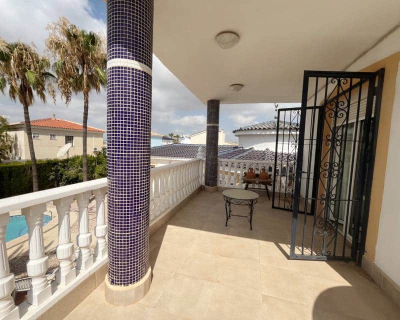 4 Zimmer Villa zu verkaufen in Ciudad Quesada mit Pool Garage - 585.000 € (Ref: 9960203)