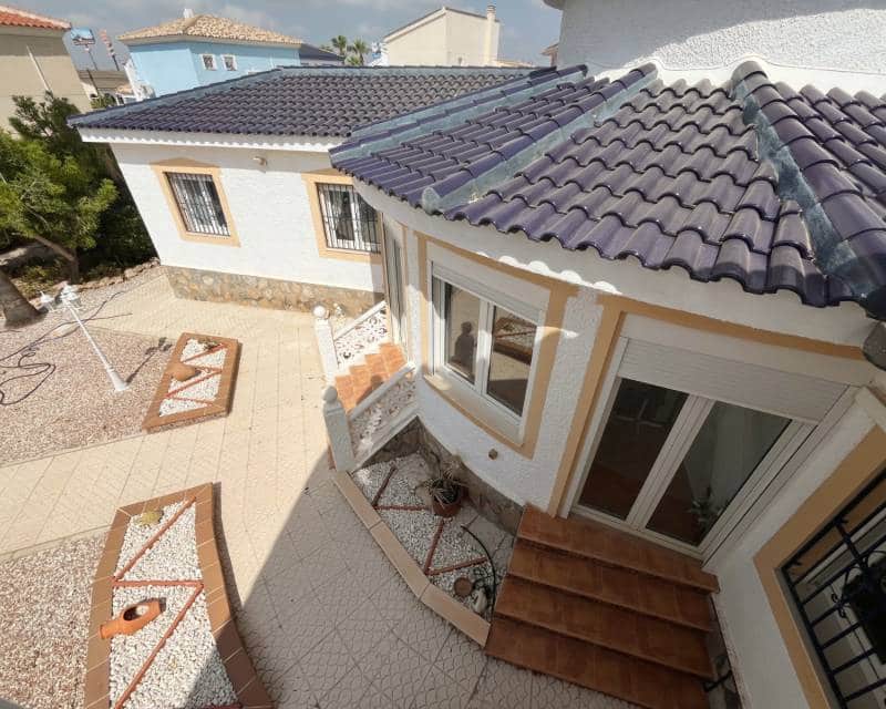 4 Zimmer Villa zu verkaufen in Ciudad Quesada mit Pool Garage - 585.000 € (Ref: 9960203)