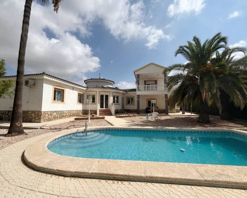 4 Zimmer Villa zu verkaufen in Ciudad Quesada mit Pool Garage - 585.000 € (Ref: 9960203)