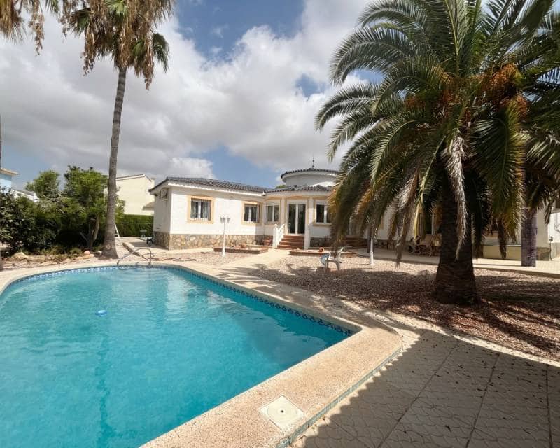 4 Zimmer Villa zu verkaufen in Ciudad Quesada mit Pool Garage - 585.000 € (Ref: 9960203)
