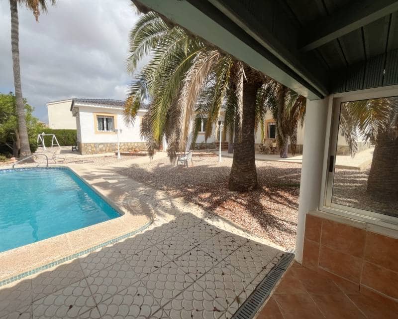 4 Zimmer Villa zu verkaufen in Ciudad Quesada mit Pool Garage - 585.000 € (Ref: 9960203)