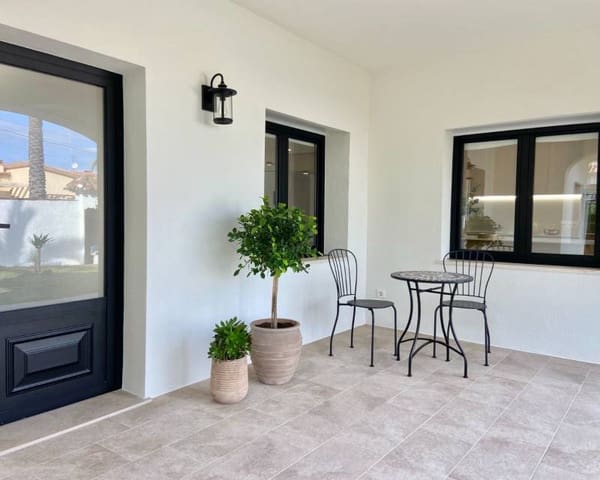 4 slaapkamer Villa te koop in Cabo Roig, Orihuela met zwembad garage - € 1.700.000 (Ref: 9961033)