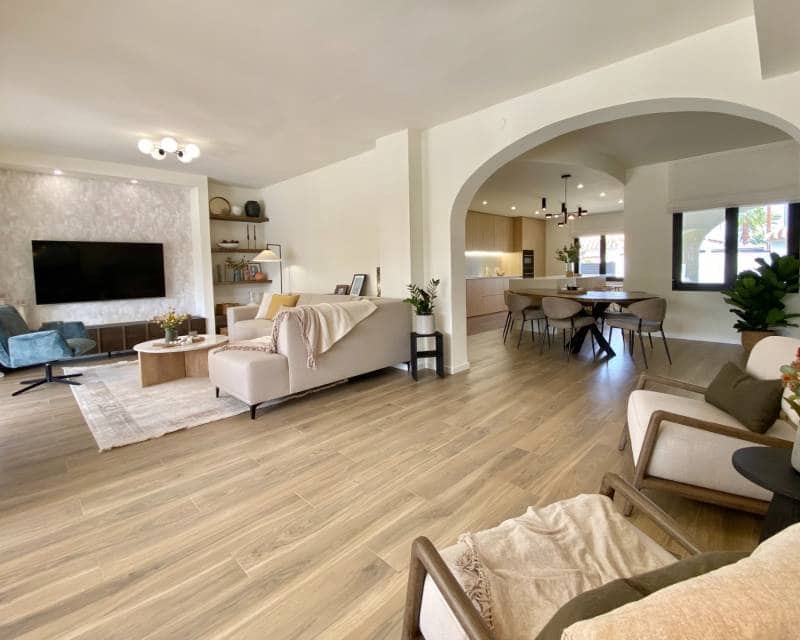4 bedroom Villa for sale in Cabo Roig with pool garage - € 1,700,000 (Ref: 9961033)