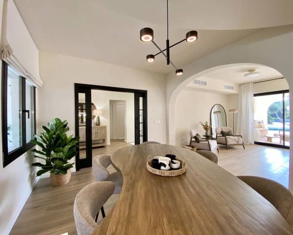 4 slaapkamer Villa te koop in Cabo Roig, Orihuela met zwembad garage - € 1.700.000 (Ref: 9961033)