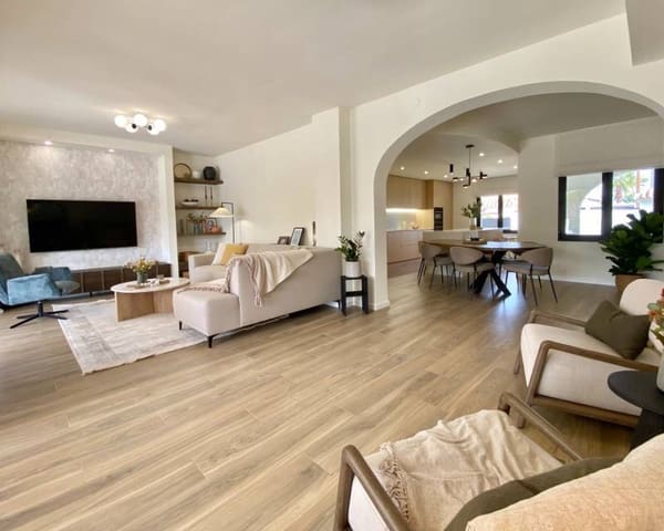 4 slaapkamer Villa te koop in Cabo Roig, Orihuela met zwembad garage - € 1.700.000 (Ref: 9961033)