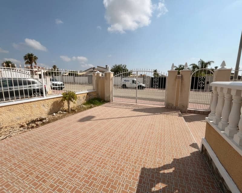 2 chambre Villa/Maison à vendre à Ciudad Quesada avec piscine garage - 249 000 € (Ref: 9983961)