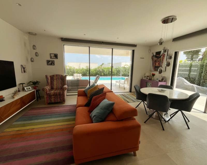 4 chambre Villa/Maison à vendre à Los Montesinos avec piscine - 595 000 € (Ref: 9983962)