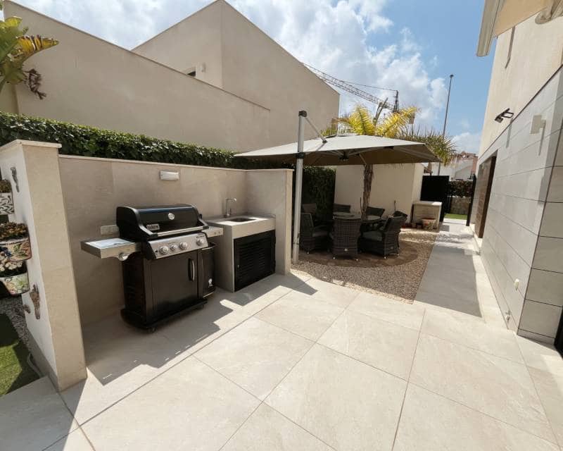 4 chambre Villa/Maison à vendre à Los Montesinos avec piscine - 595 000 € (Ref: 9983962)