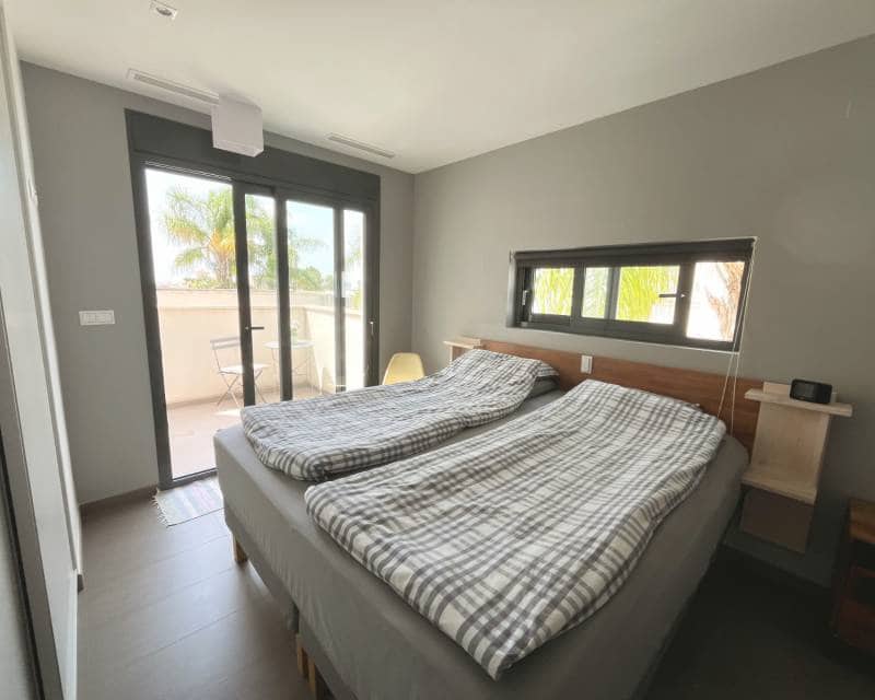 Chalet de 2 habitaciones en Pueblo Bravo en venta con piscina garaje - 335.000 € (Ref: 9985247)