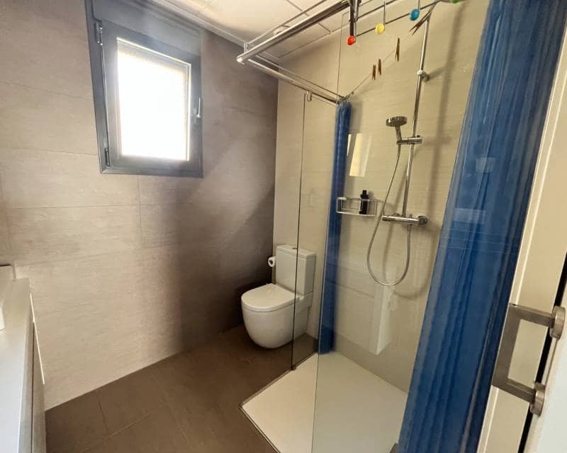 Chalet de 2 habitaciones en Pueblo Bravo en venta con piscina garaje - 335.000 € (Ref: 9985247)