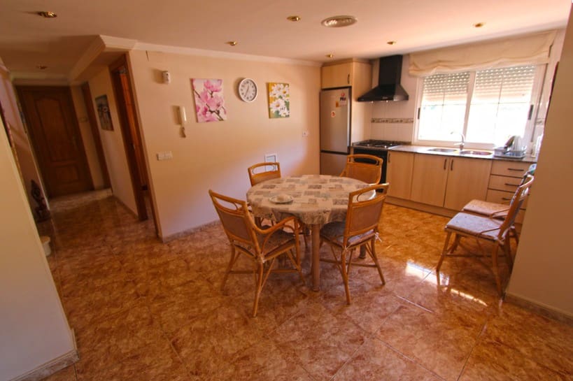 5 soveværelse Villa til salg i Orba med swimmingpool garage - € 450.000 (Ref: 10071797)