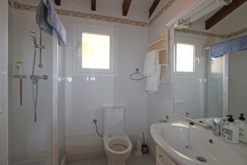 3 bedroom Villa for sale in Orba with garage - € 259,000 (Ref: 10111057)