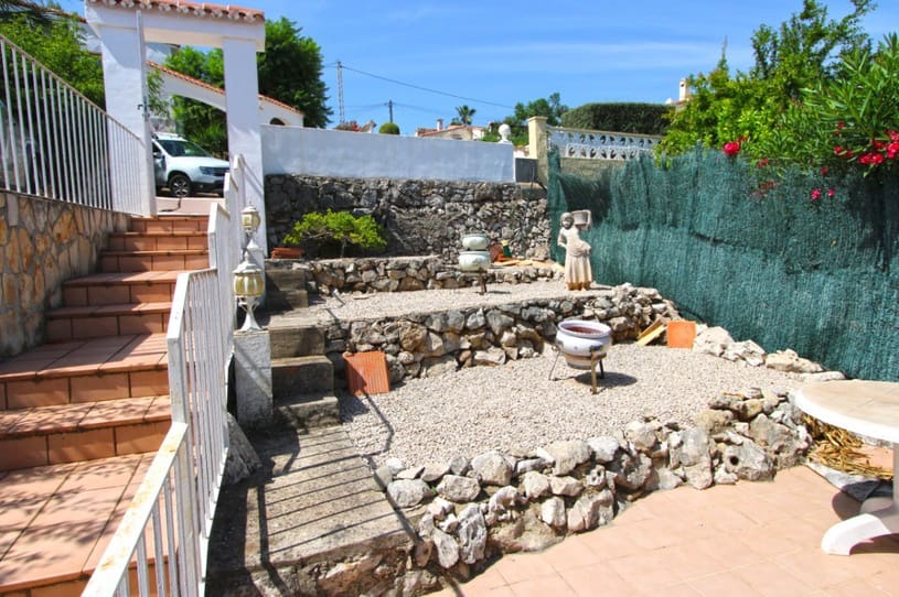 3 bedroom Villa for sale in Orba with garage - € 259,000 (Ref: 10111057)