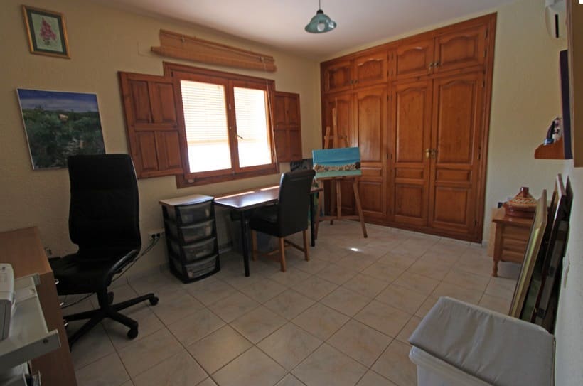 4 quarto Moradia para venda em Sanet i Negrals com piscina garagem - 450 000 € (Ref: 10120505)